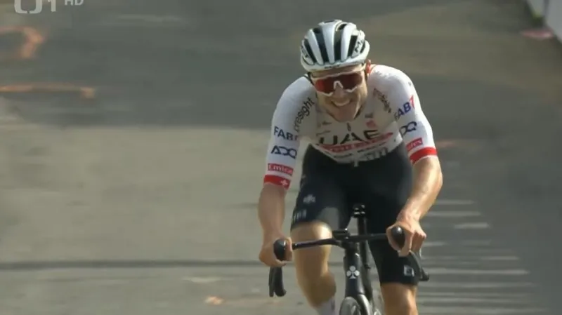 Druhou etapu Czech Tour vyhrál Hirschi a je ve žlutém