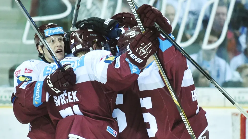 Slavící hokejisté Sparty