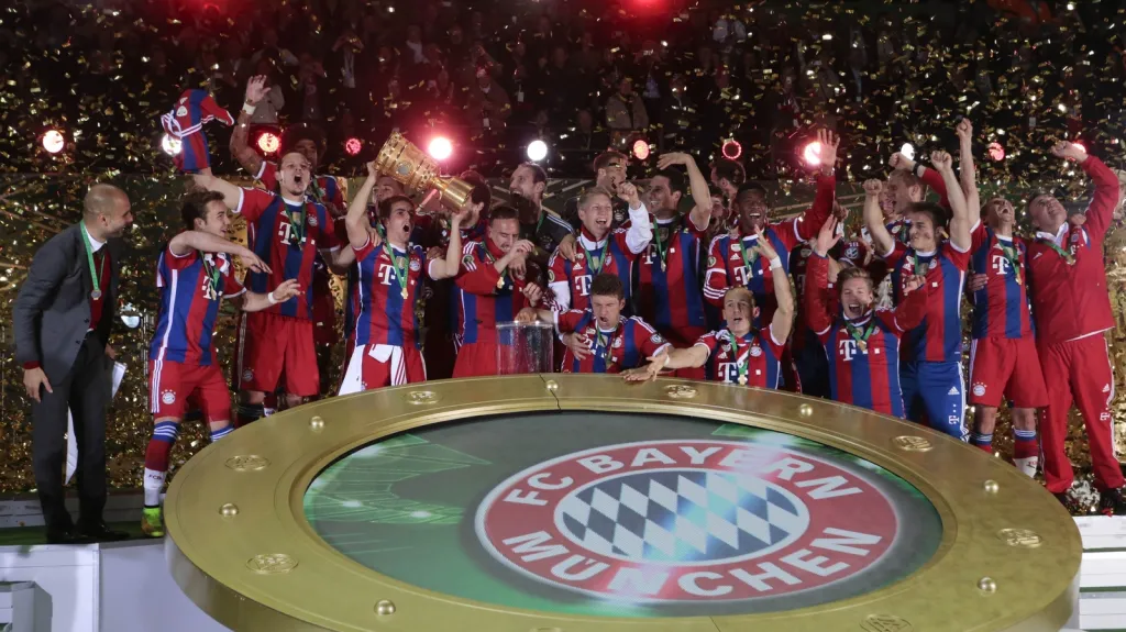 Radost fotbalistů Bayernu po zisku německého poháru
