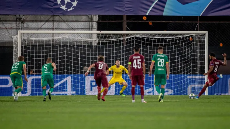 Ondřej Kolář v akci proti Kluži