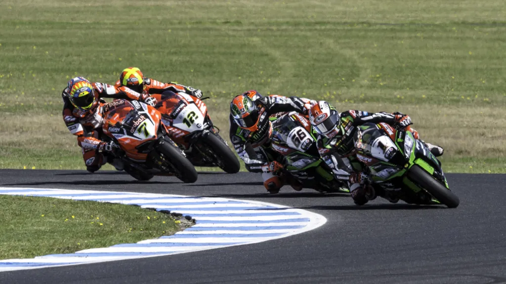 Superbikům v Austrálii kraloval Rea