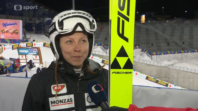 České skokanky hodnotí kvalifikaci na středním můstku