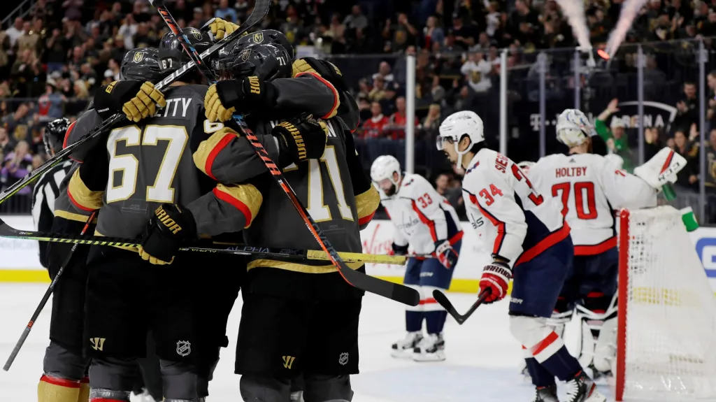 Radost hráčů LA a smutek hokejistů Washingtonu