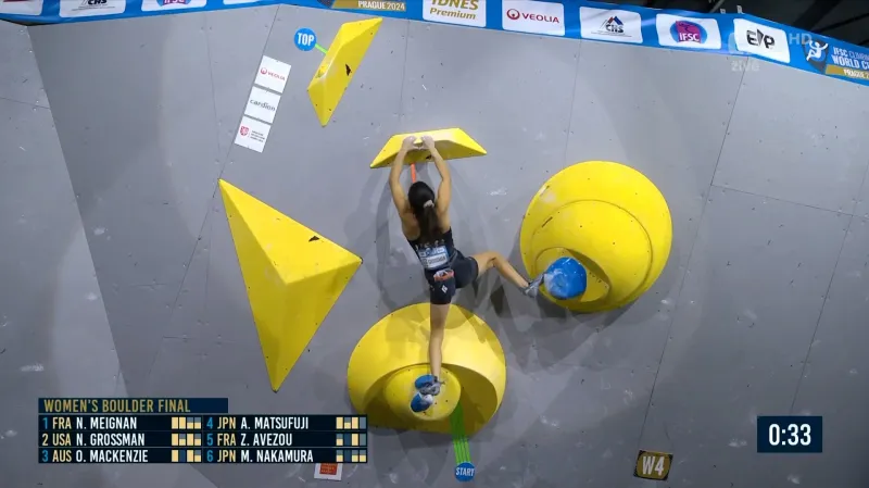 Závěrečný vítězný boulder Grossmanové ve finále SP v Praze