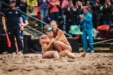 Tetiana Lazarenková a Maryna Hladunová