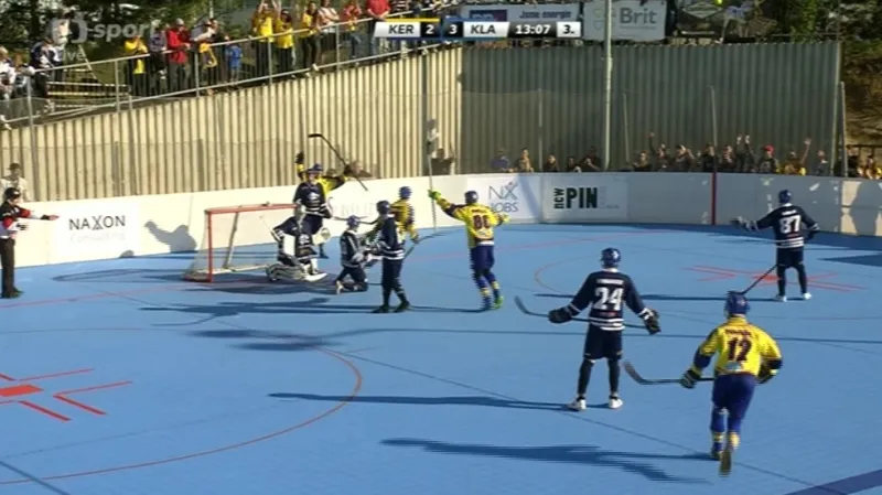 Hokejbalisté Kladna se radují z postupu do semifinále