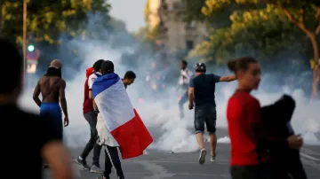 Policie zakročila proti fanouškům slzným plynem