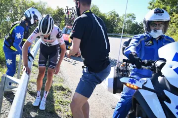 Tiesj Benoot po pádu na Tourde France