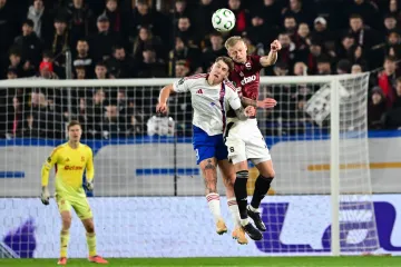 Patryk Makuch a Jaroslav Zelený v utkání Sparty s Čenstochovou