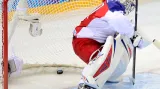 Pavelec při zápase s USA