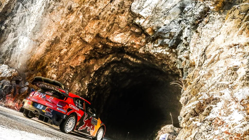 Vůz Sebastiena Ogiera při rallye Monte Carlo