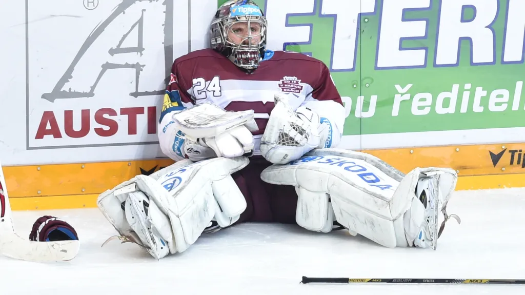 Zklamaný brankář Sparty Tomáš Pöpperle