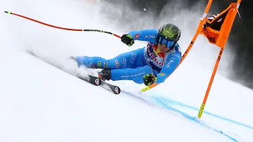 Franzoni dobyl sjezd v Kitzbühelu, Odermatt ztratil sedm setin