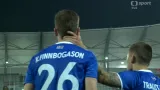 Gól v utkání Island - Česko: Finnbogason - 1:2 (77. min.)