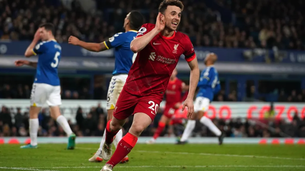 Diogo Jota z Liverpoolu se raduje z gólu