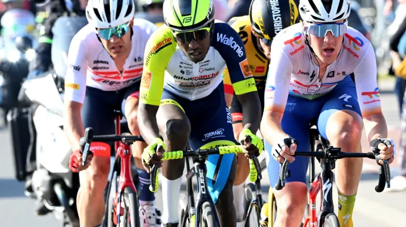 Závěr cyklistického závodu Gent-Wevelgem