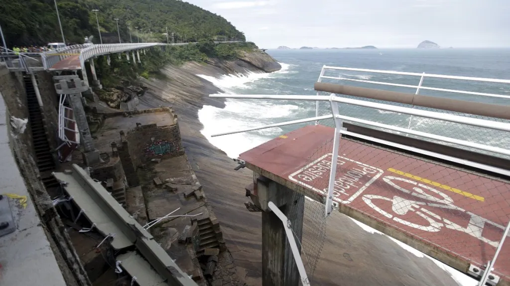 Zřícená cyklostezka v Riu de Janeiro