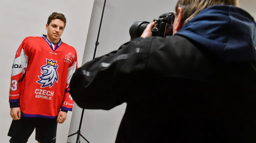 Mladý obránce hokejové reprezentace Jakub Galvas