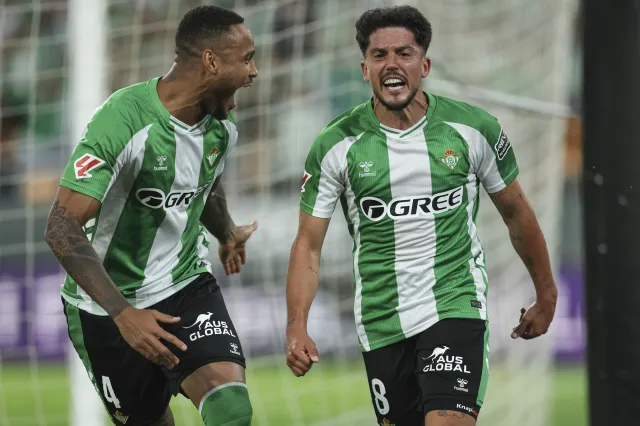 Betis porazil Elche a po 21 letech si zahraje Ligu mistrů