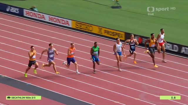 Běh na 100 metrů desetibojařů Kopeckého a Stráského