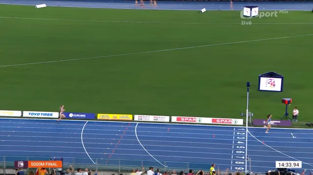 Finále běhu na 5000 metrů s vítězkou Battoclettiovou