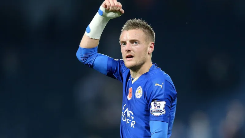 Slavící Jamie Vardy z Leicesteru