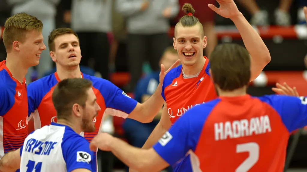 Čeští volejbalisté slaví vítězství