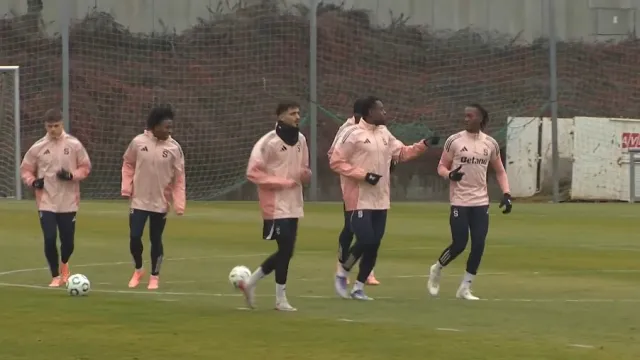 Fotbalisté Sparty se chystají na Aberdeen