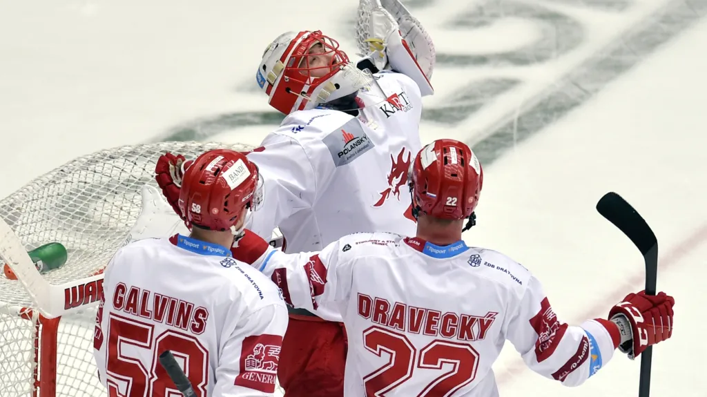 Šimon Hrubec si oddechuje po vychytané výhře 