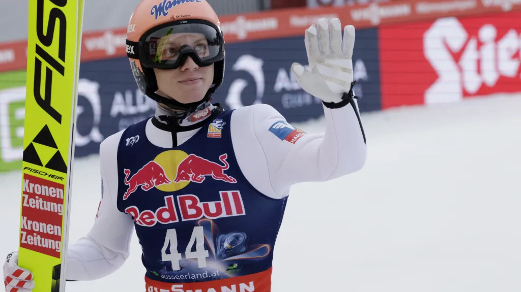 Rakouský skokan Jan Hörl