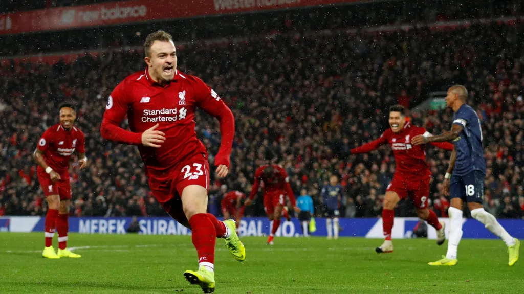 Xherdan Shaqiri z Liverpoolu se raduje z gólu