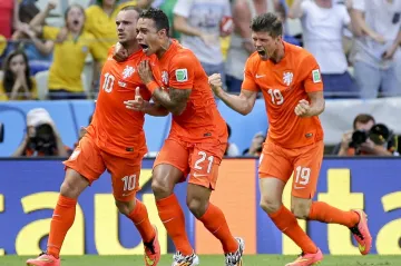 Radost po vyrovnávacím gólu Wesleyho Sneijdera