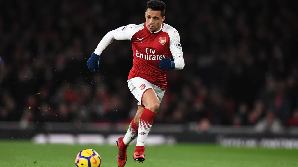 Alexis Sánchez v dresu Arsenalu