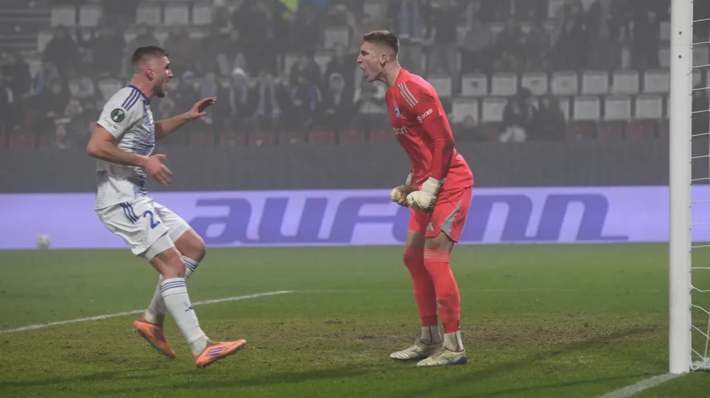 Jan Král a brankář Jan Koutný z Olomouce