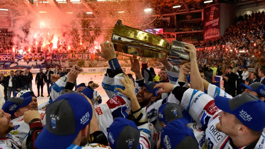 Hokejisté Brna slaví vítězství v extralize