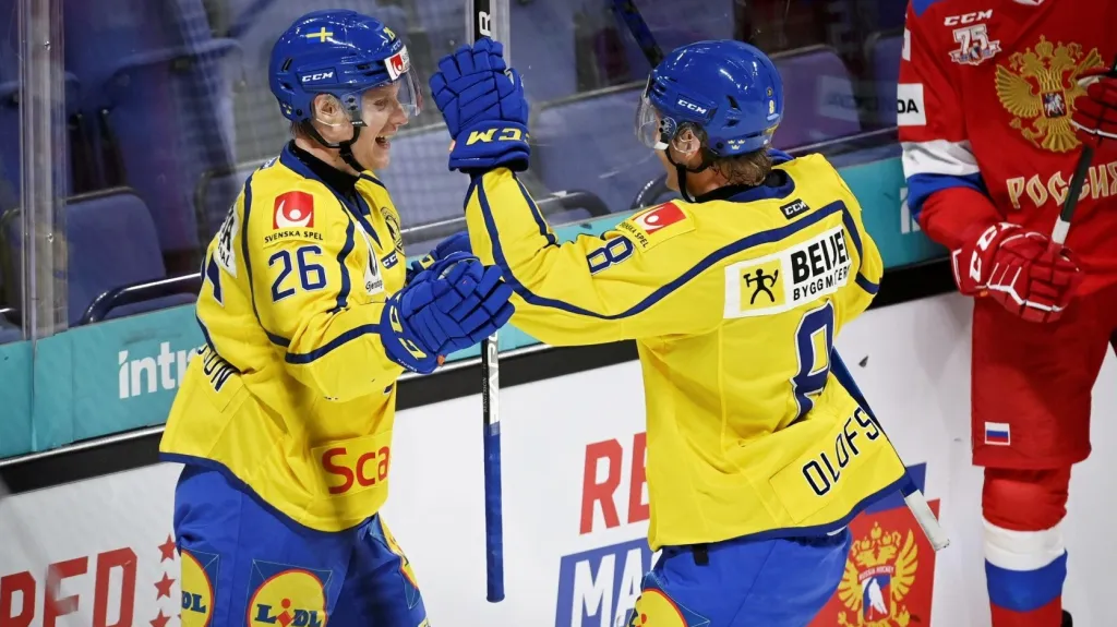 Radost Antona Bengtssona a Fredrika Olofssona z gólu Rusům