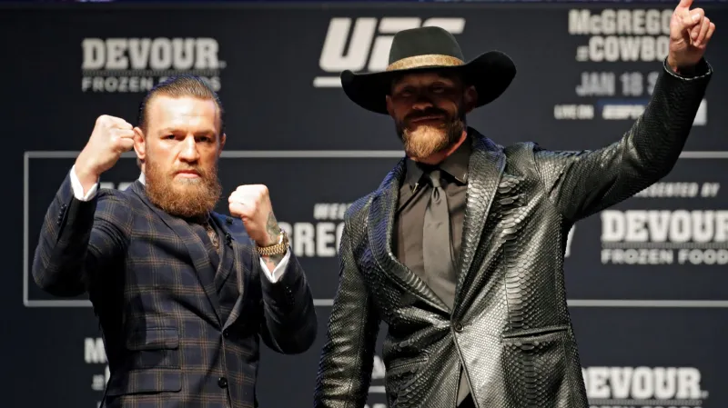 Conor McGregor (vlevo) a Donald Cerrone