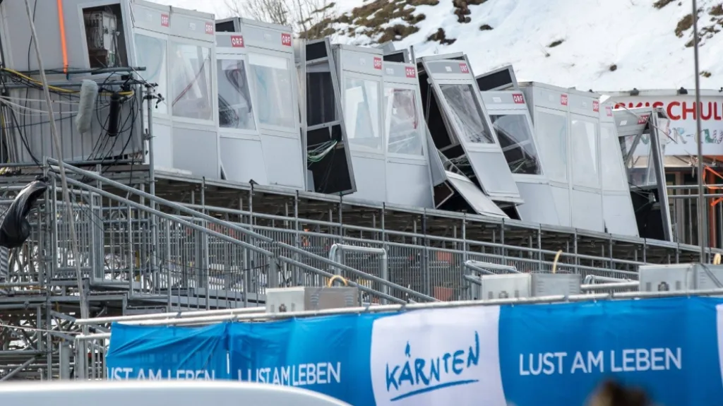 Vítr poničil cílový prostor lyžarského areálu v Bad Kleinkirchheimu