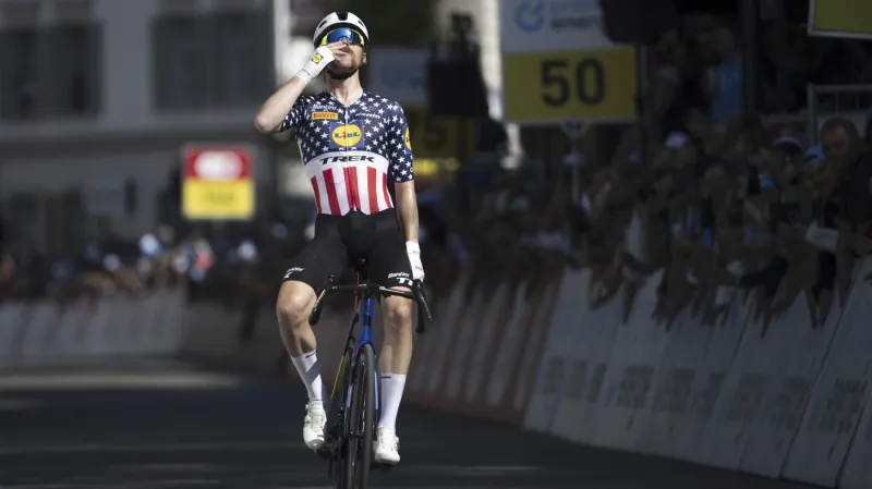 Dojezd a sestřih třetí etapy Tour de Suisse