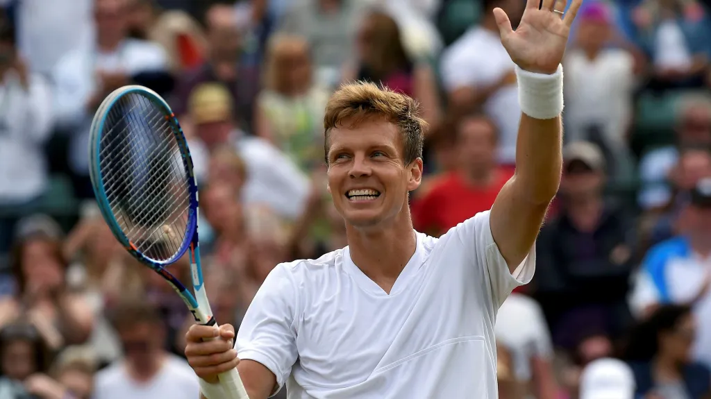 Tomáš Berdych slaví postup do semifinále Wimbledonu