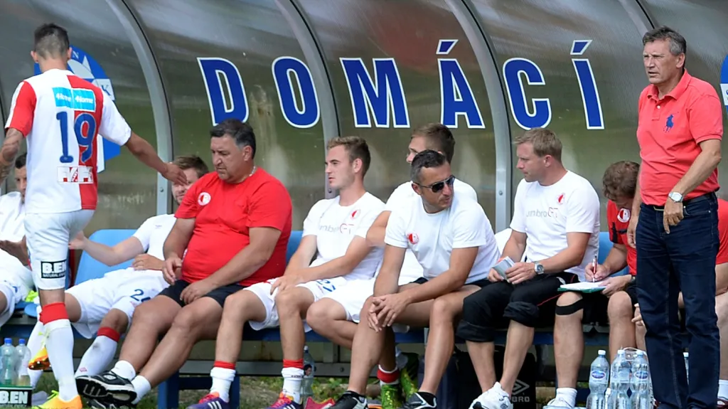 Lavička Slavie Praha