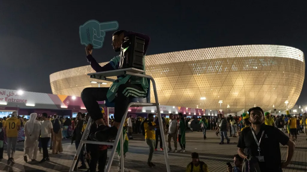 Někteří pořadatelé orientační sdělení zpívají