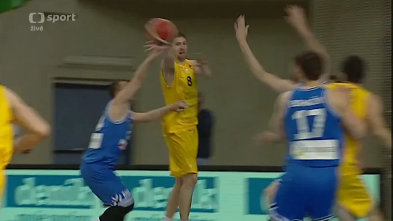 Opava si poradila s USK a je krok od semifinále