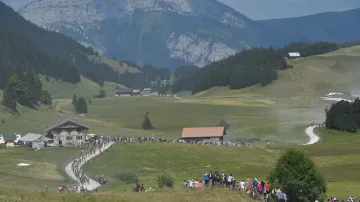 Peloton na Plateau des Glieres