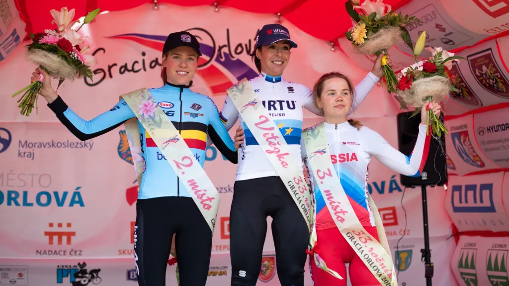 Jukie van de Veldeová, Marta Bastianelliová a Maria Volodovská