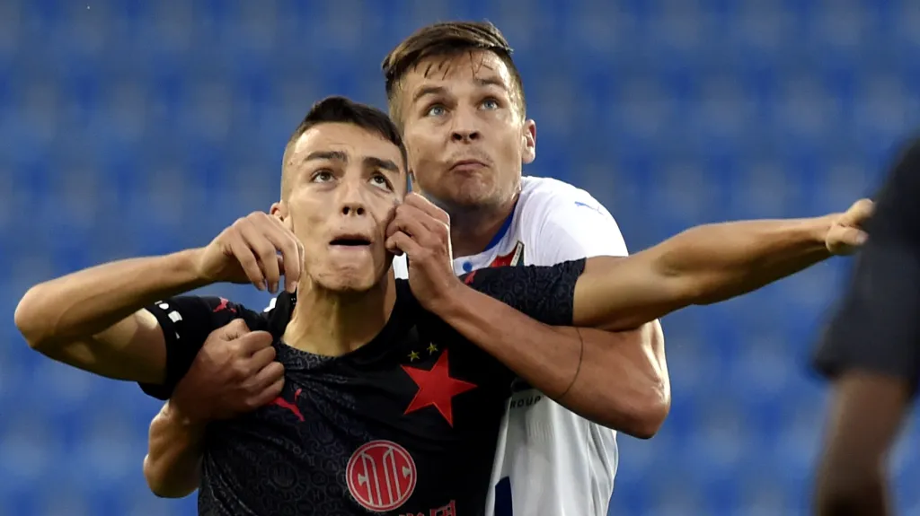 Petar Musa ze Slavie a Jakub Pokorný z Baníku