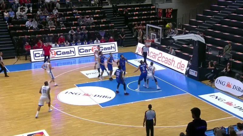 Basketbalisté ukázali v přípravě formu výhrou nad Itálií