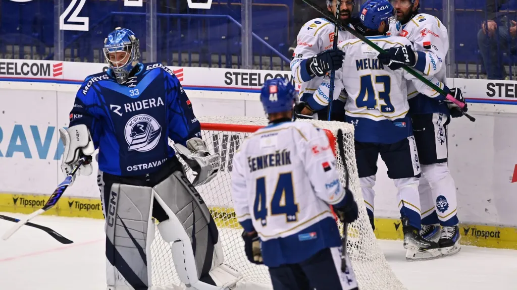 Hokejisté Kladna se radují proti Vítkovicím