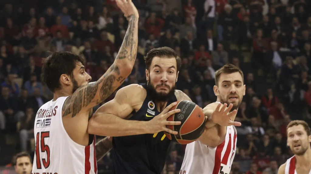 Utkání Olympiakos Pireus – Fenerbahce Istanbul