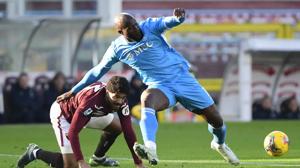 FC Turín –⁠⁠⁠⁠⁠⁠ Neapol, Lukaku se probíjí k brance Turína